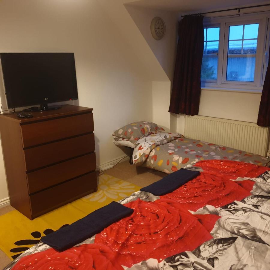 Гостевой дом Queens Rooms, A Perfect Stay, Next To Shopping Parks And Central Манчестер